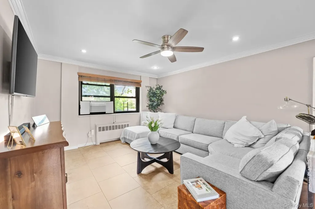 81-16 155 Howard Beach NY 11414