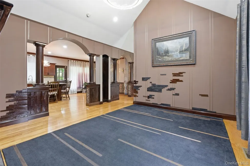 10 Village Gate Way Monroe NY 10950