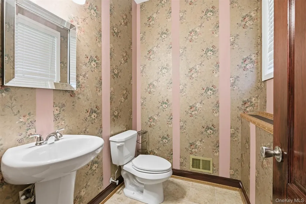10 Village Gate Way Monroe NY 10950