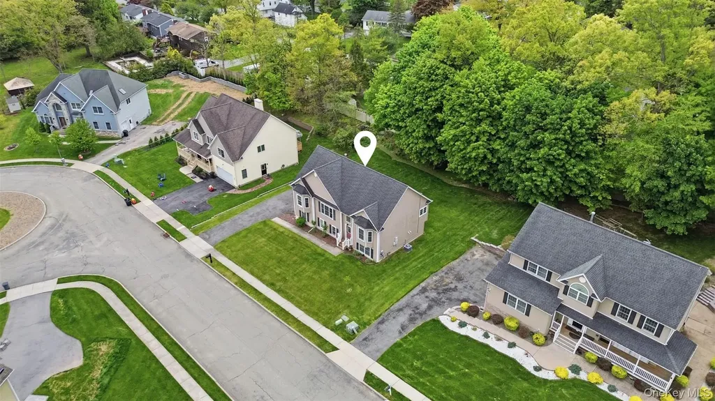 10 Village Gate Way Monroe NY 10950