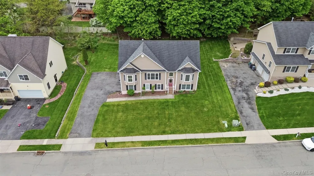 10 Village Gate Way Monroe NY 10950