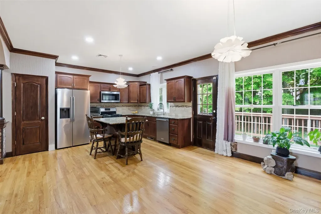 10 Village Gate Way Monroe NY 10950