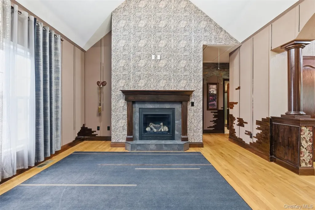 10 Village Gate Way Monroe NY 10950