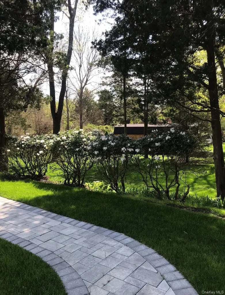 263 Ferry Road Sag Harbor NY 11963