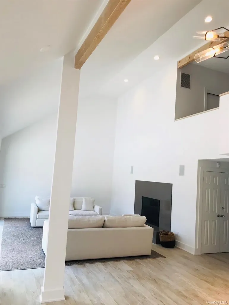 263 Ferry Road Sag Harbor NY 11963