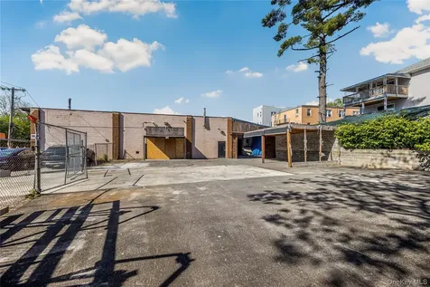 624 Saw Mill River Road Yonkers NY 10710