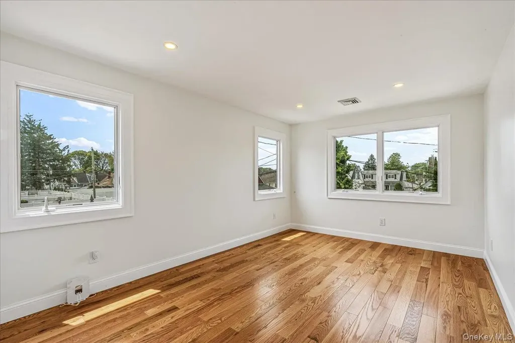 29 Baldwin Drive West Hempstead NY 11552