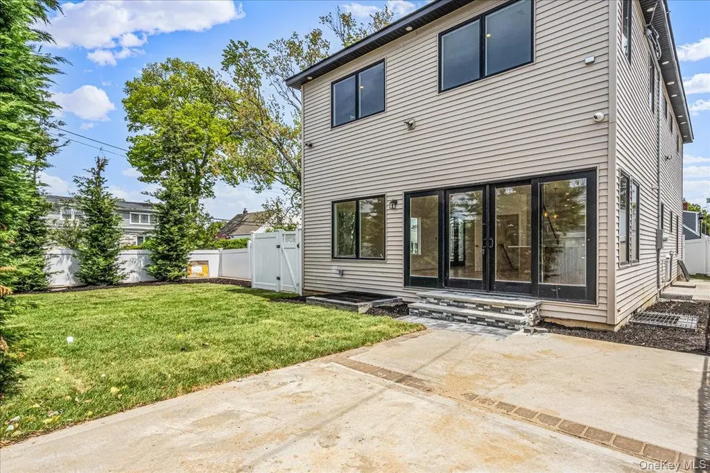 29 Baldwin Drive West Hempstead NY 11552