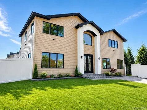 29 Baldwin Drive West Hempstead NY 11552