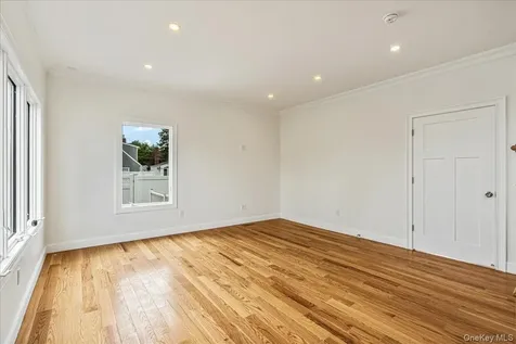 29 Baldwin Drive West Hempstead NY 11552