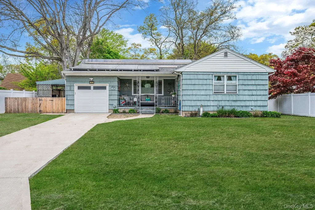 535 Kime Avenue West Islip NY 11795
