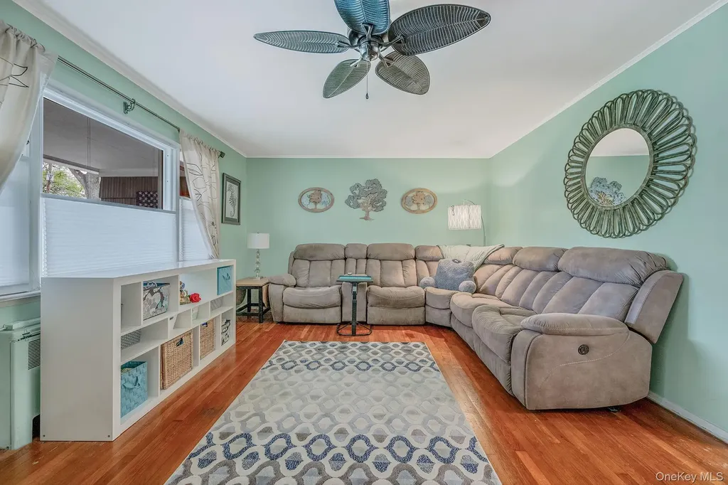 535 Kime Avenue West Islip NY 11795