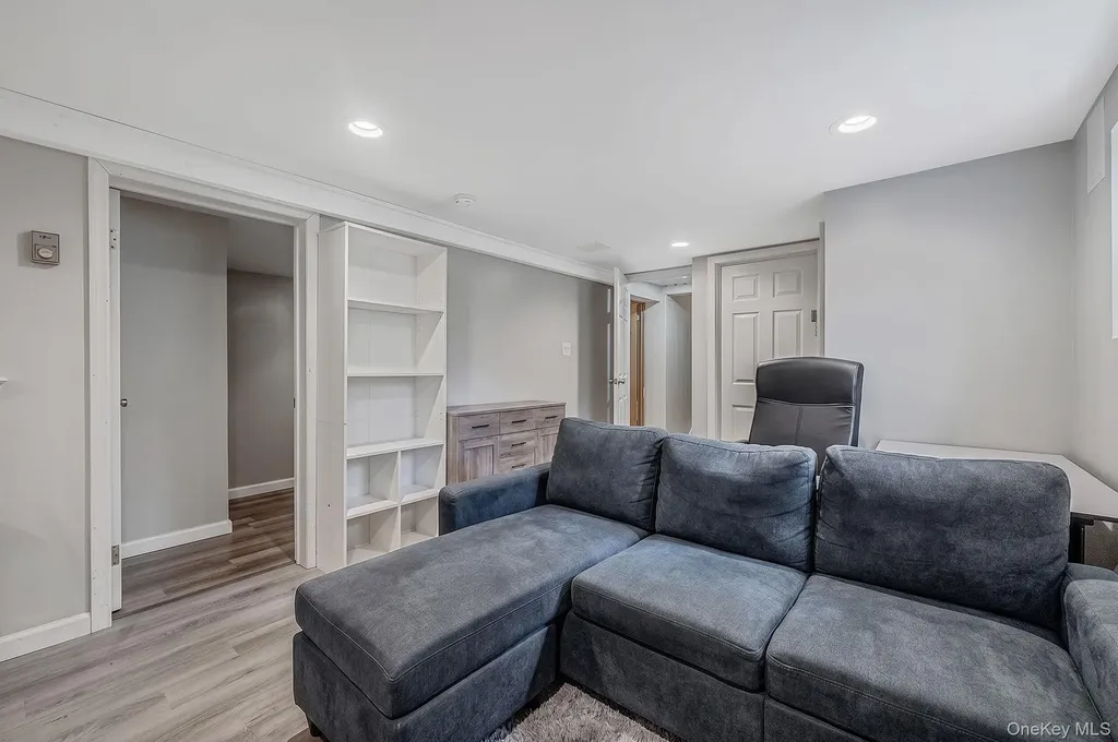 535 Kime Avenue West Islip NY 11795
