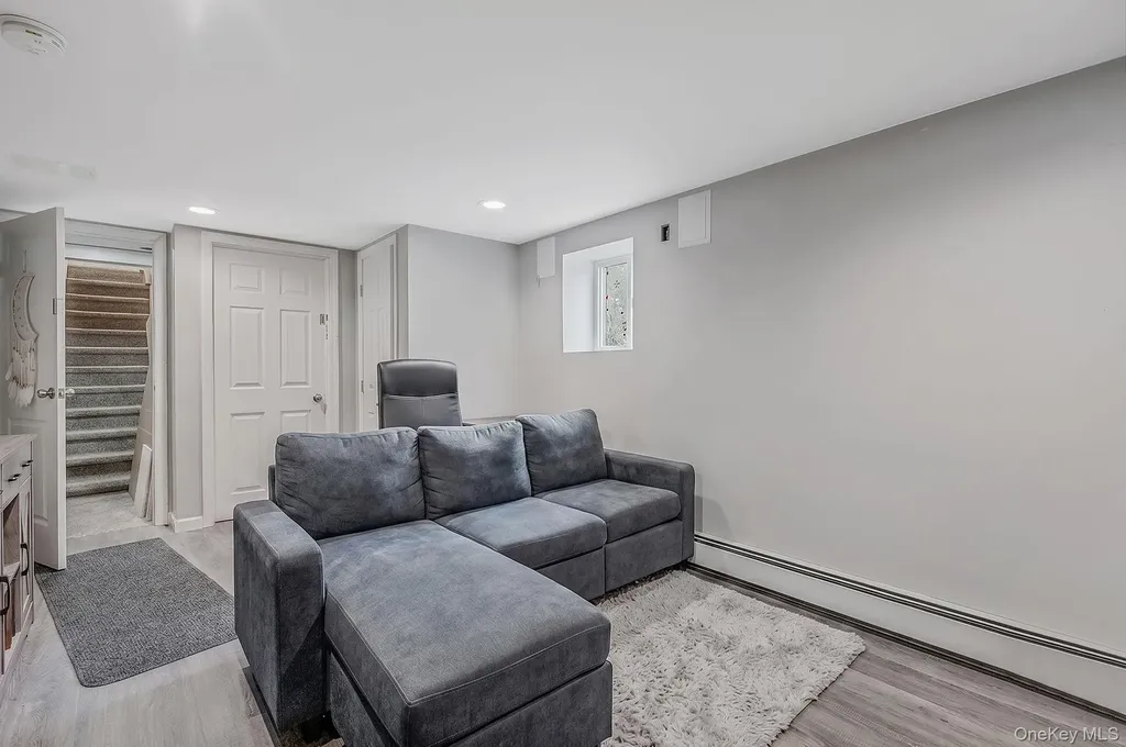 535 Kime Avenue West Islip NY 11795