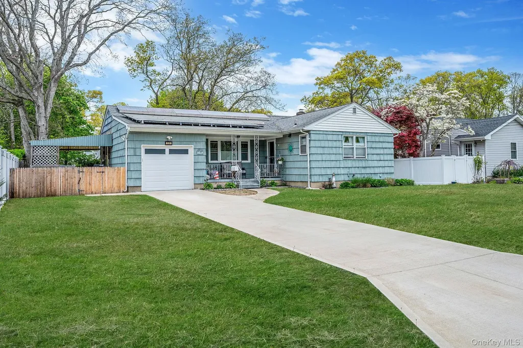 535 Kime Avenue West Islip NY 11795