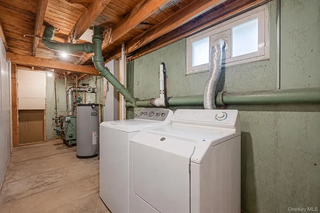 535 Kime Avenue West Islip NY 11795