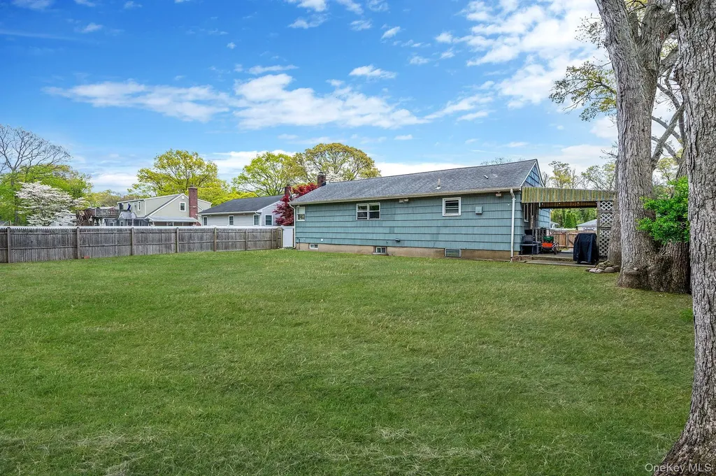 535 Kime Avenue West Islip NY 11795