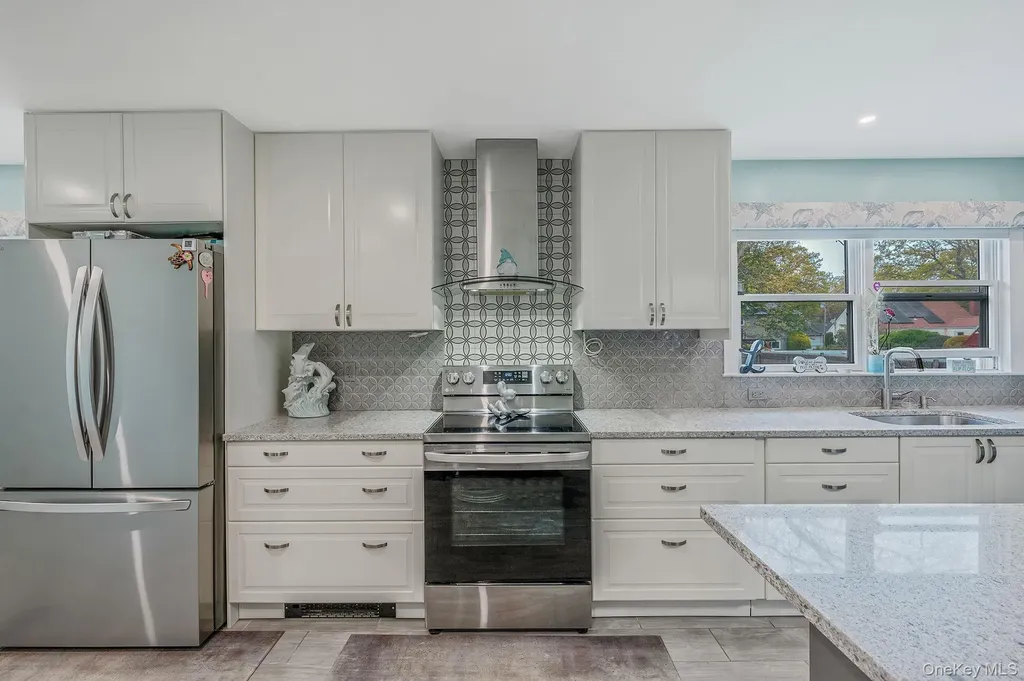 535 Kime Avenue West Islip NY 11795