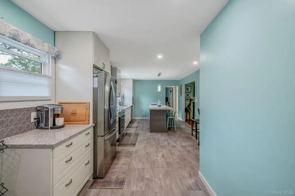 535 Kime Avenue West Islip NY 11795