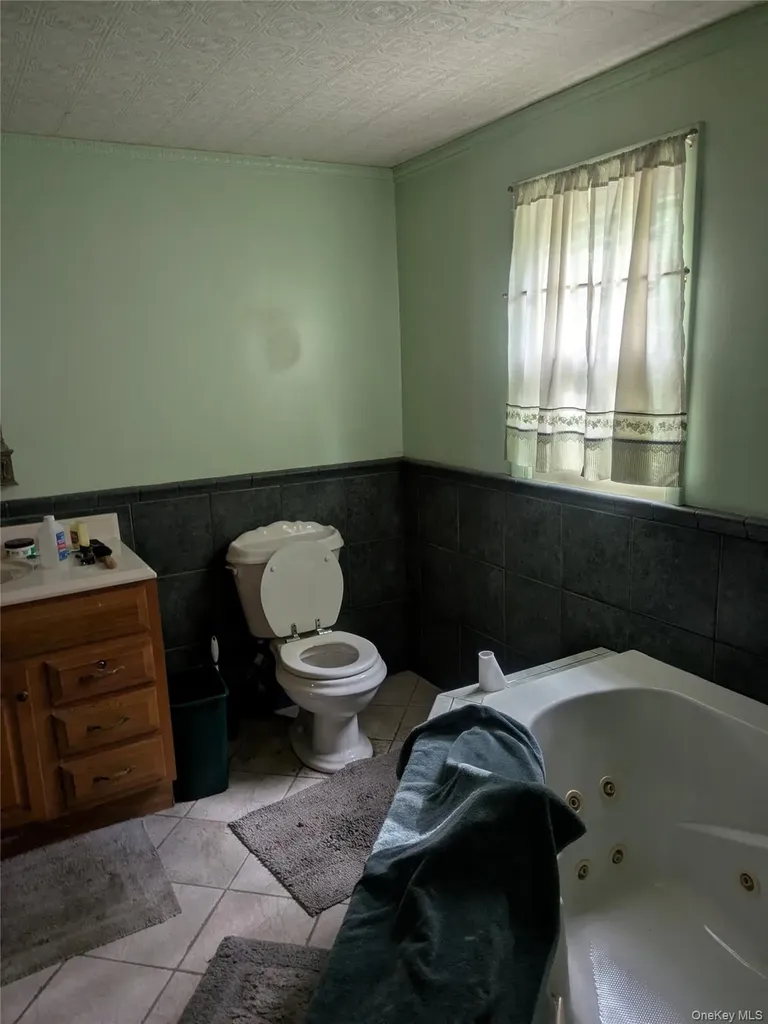 44 Commonwealth Avenue Middletown NY 10940