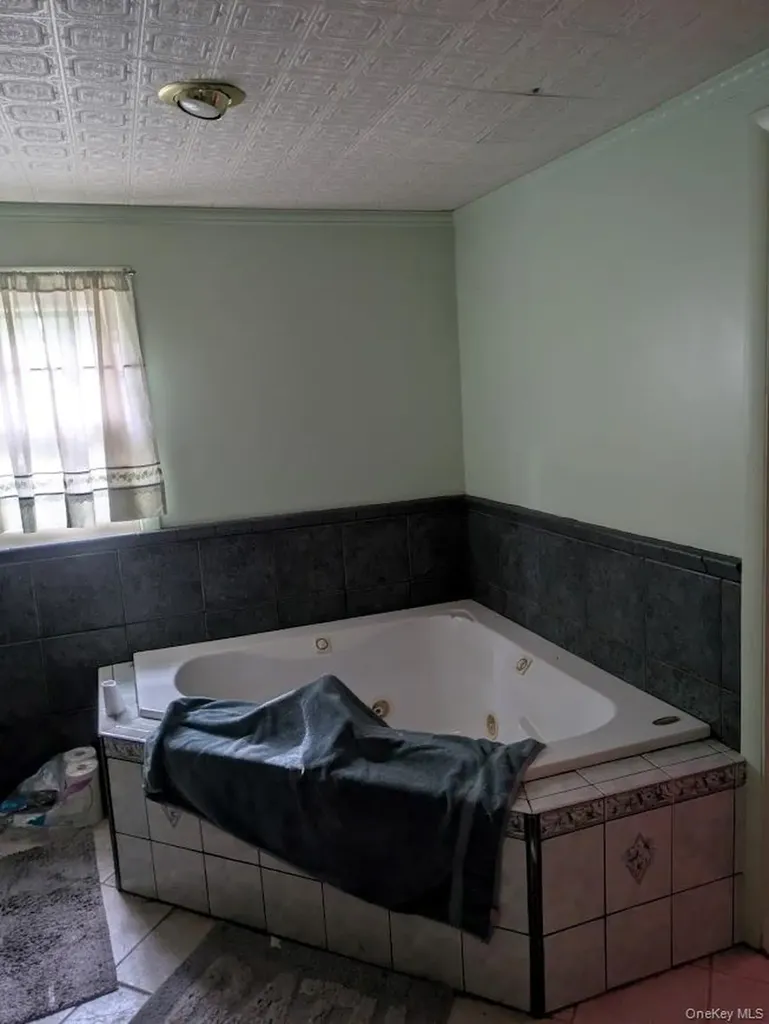 44 Commonwealth Avenue Middletown NY 10940