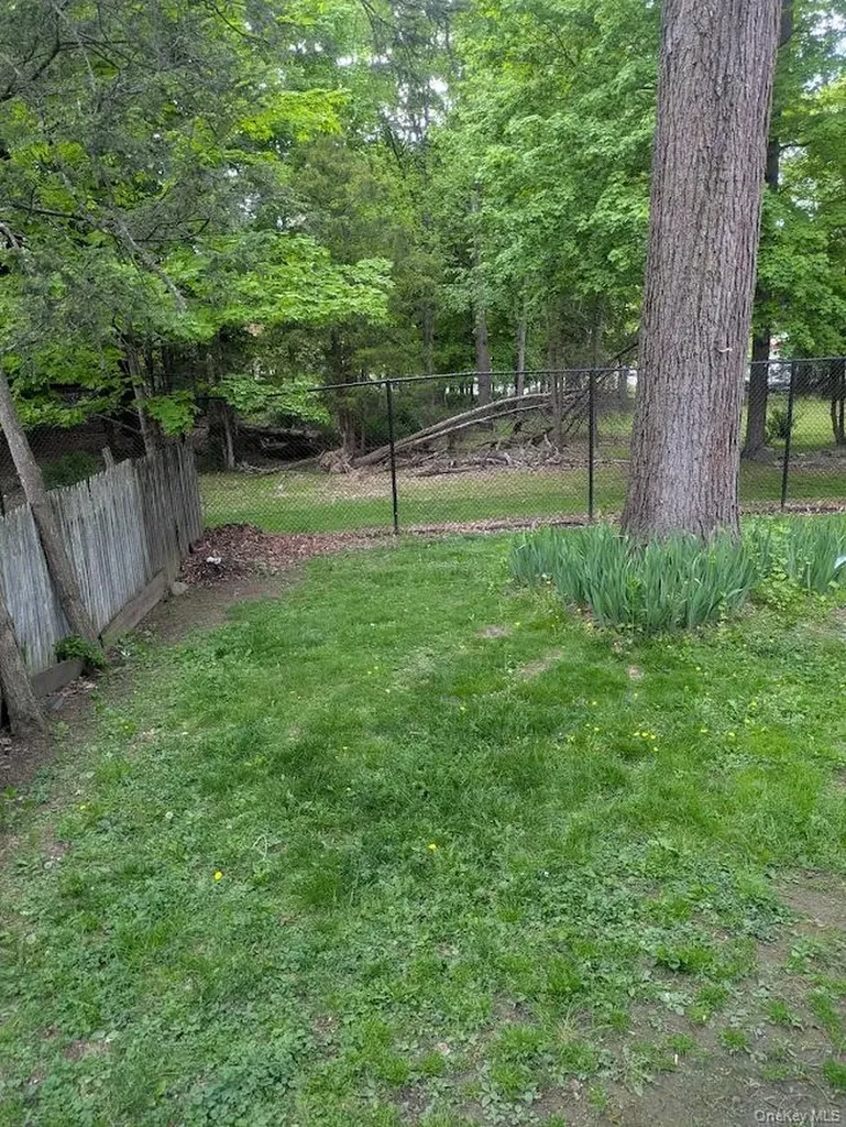 44 Commonwealth Avenue Middletown NY 10940