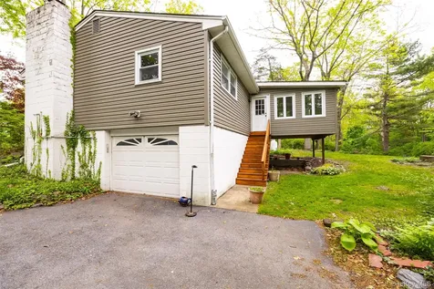 24 Johns Boulevard Poughkeepsie NY 12603