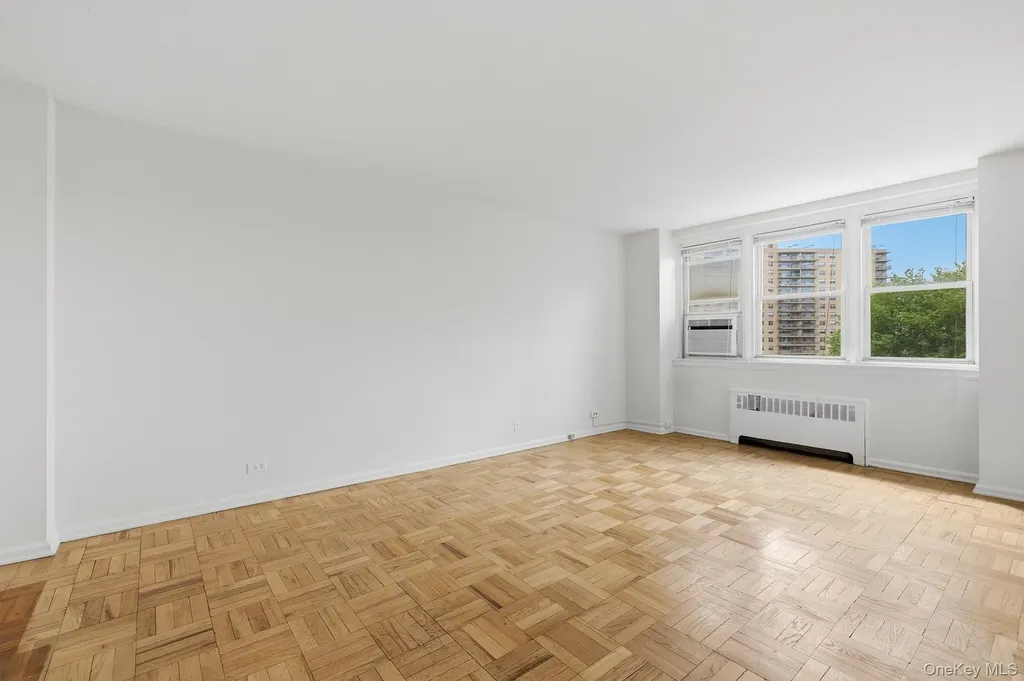 25 Knolls Crescent Bronx NY 10463