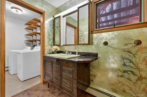 9 Alladin Court Wappingers Falls NY 12590