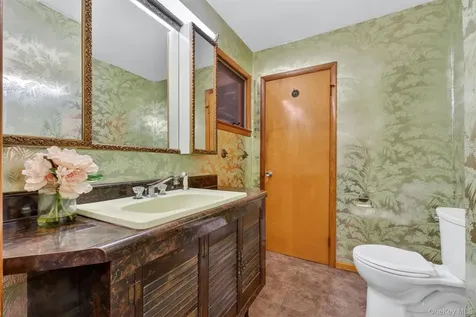 9 Alladin Court Wappingers Falls NY 12590