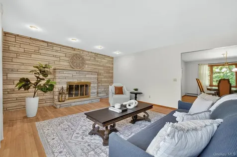 9 Alladin Court Wappingers Falls NY 12590