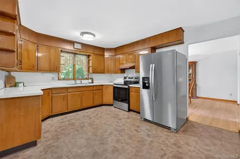 9 Alladin Court Wappingers Falls NY 12590