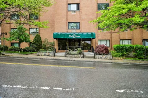 21 Lake Street White Plains NY 10603