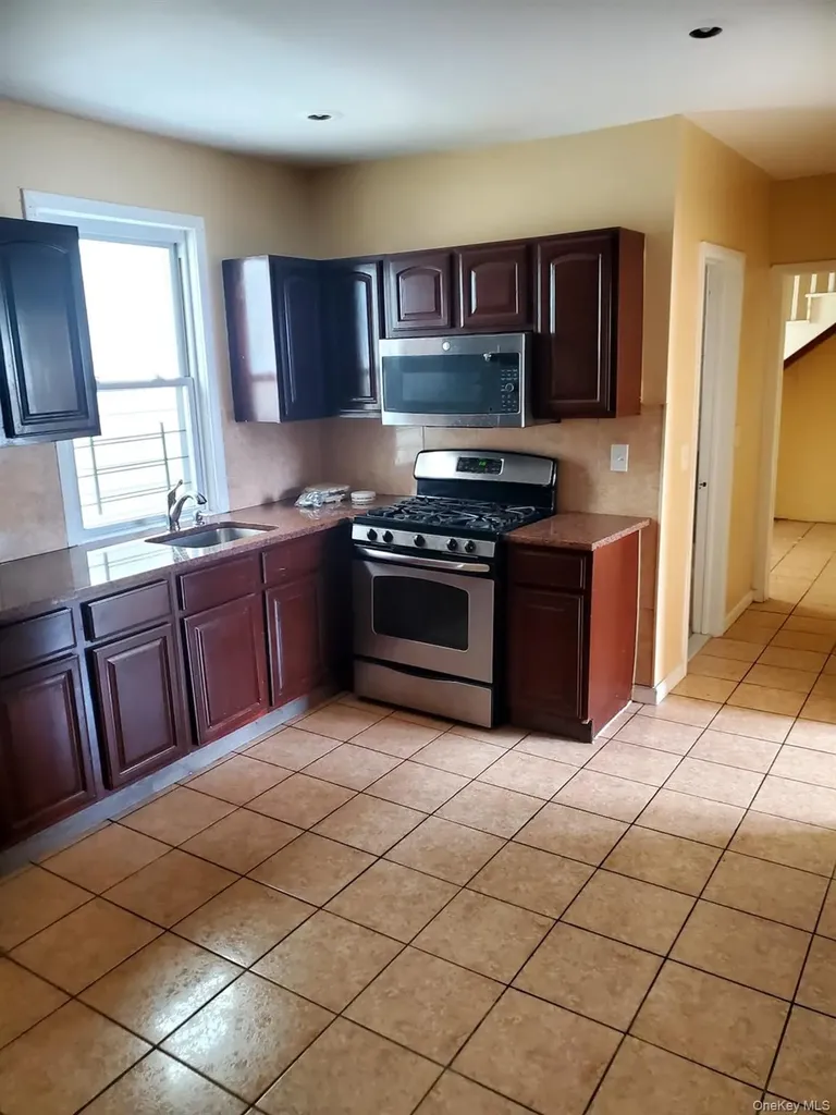 129 Morningside Place Yonkers NY 10703