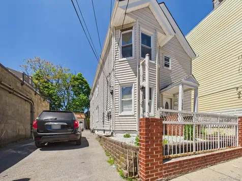129 Morningside Place Yonkers NY 10703