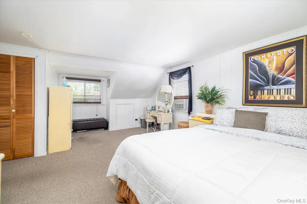 265 W Windsor Parkway Oceanside NY 11572