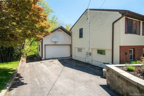 138 Fairmont Road Mahopac NY 10541