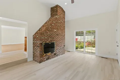 15 Locust Road Old Bethpage NY 11804