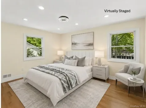 15 Locust Road Old Bethpage NY 11804