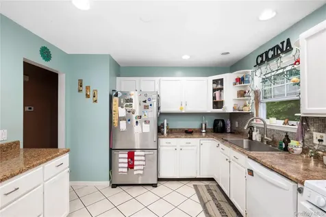 44 Inwood Avenue Poughkeepsie NY 12601