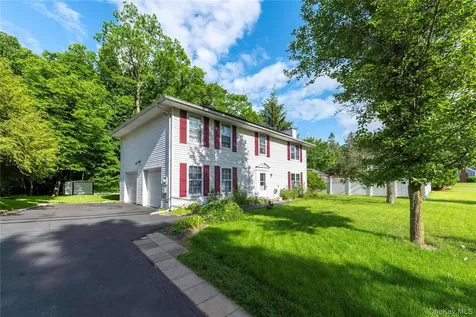 44 Inwood Avenue Poughkeepsie NY 12601