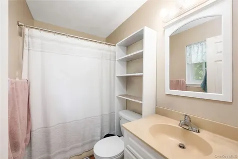 44 Inwood Avenue Poughkeepsie NY 12601