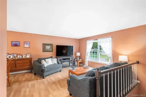 44 Inwood Avenue Poughkeepsie NY 12601