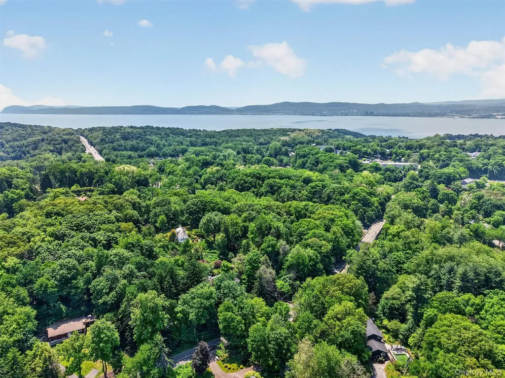 24 Watch Hill Road Croton-on-hudson NY 10520
