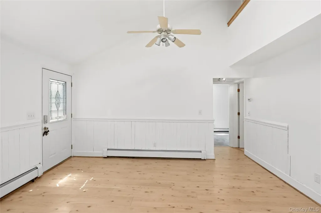 92 Wauwepex Trail Ridge NY 11961