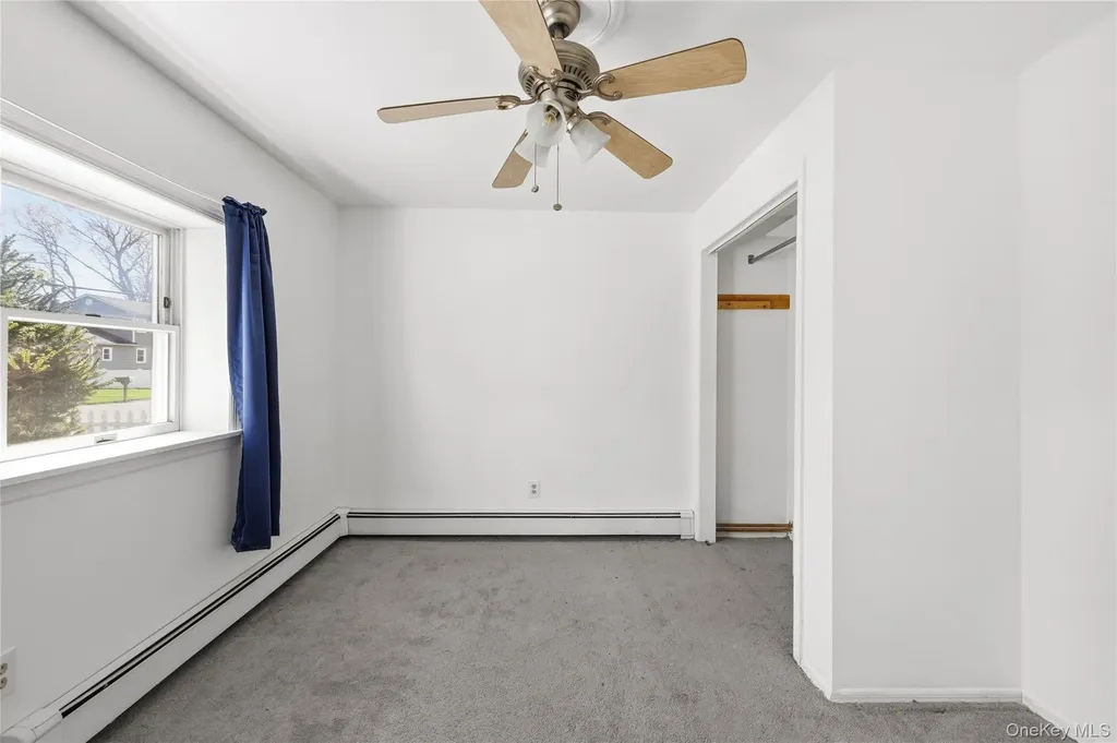 92 Wauwepex Trail Ridge NY 11961