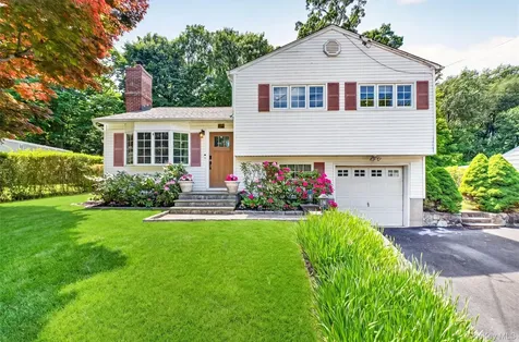 27 Meadow Road Montrose NY 10548