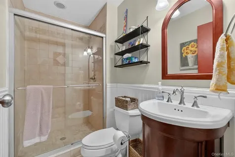 27 Meadow Road Montrose NY 10548