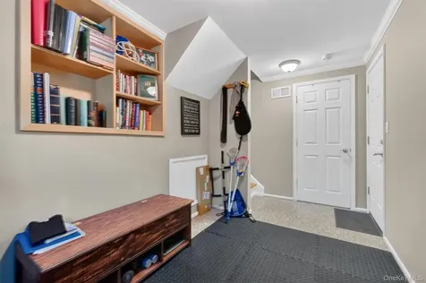 27 Meadow Road Montrose NY 10548