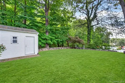 27 Meadow Road Montrose NY 10548
